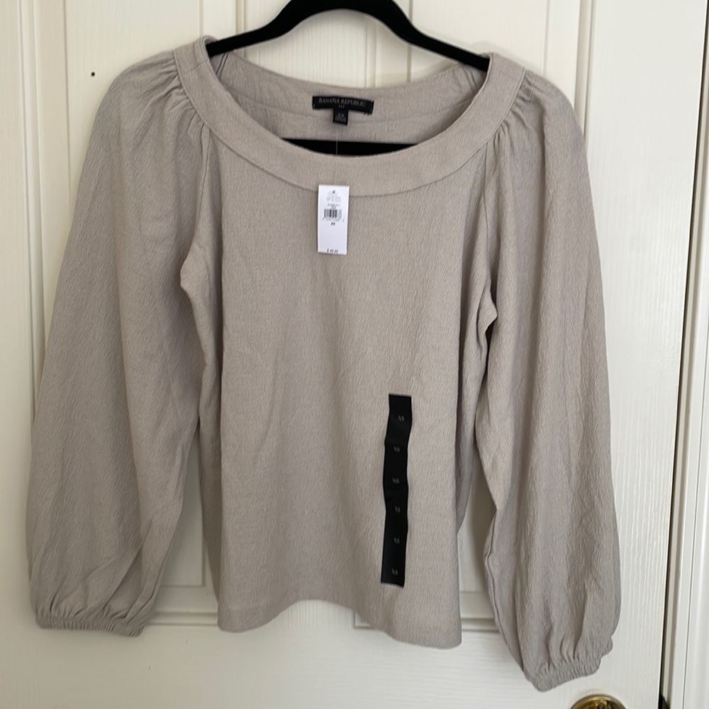 NWT Banana Rep Fac Blouse